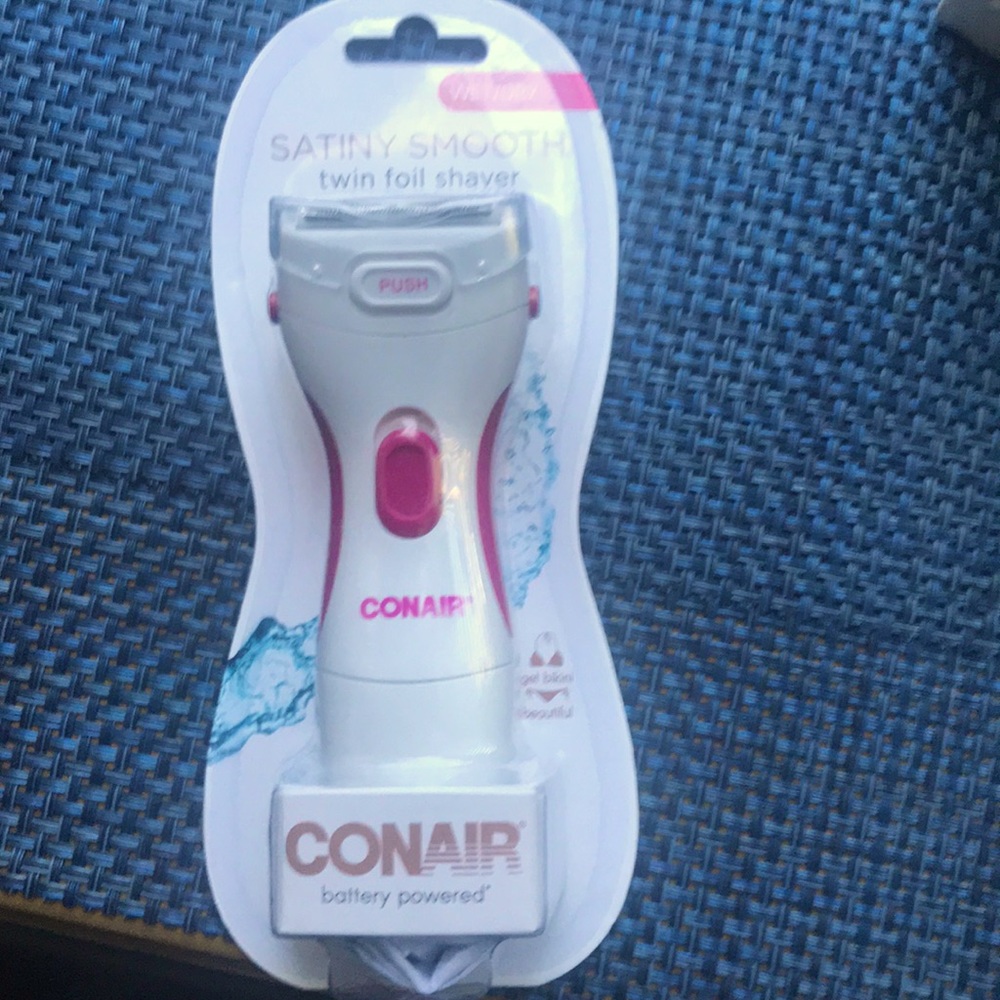 Conair wet/dry electric shaver